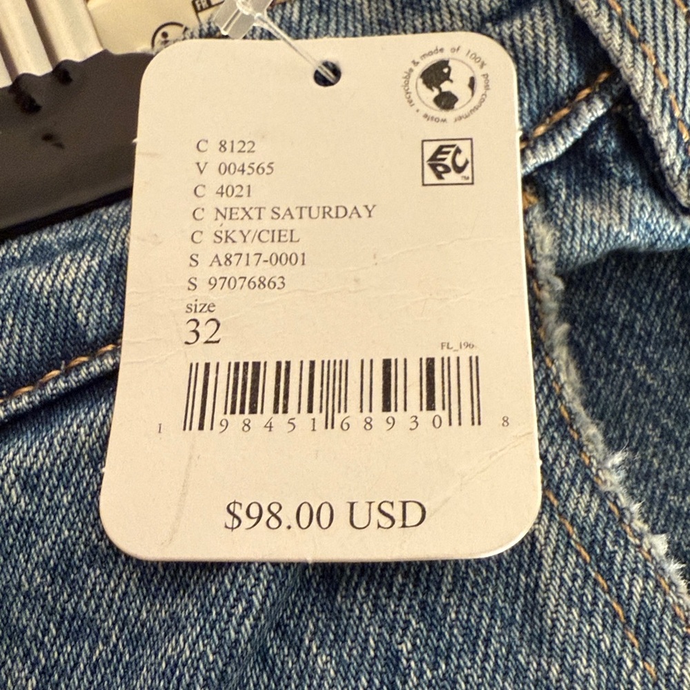 Free People X Levi's Ribcage Bell Jeans. NWT. - Picture 4 of 5